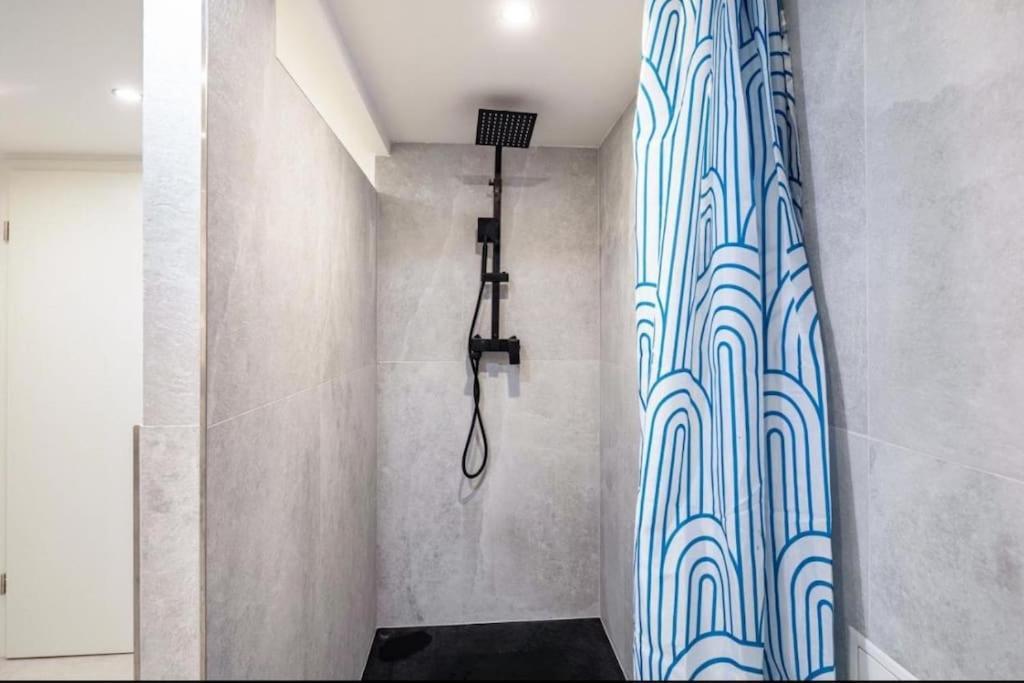Cityloft Kassel 1 - Zentrale Unterkunft Fuer Gruppen Bis 7 Personen - Parkplatz - Netflix Экстерьер фото